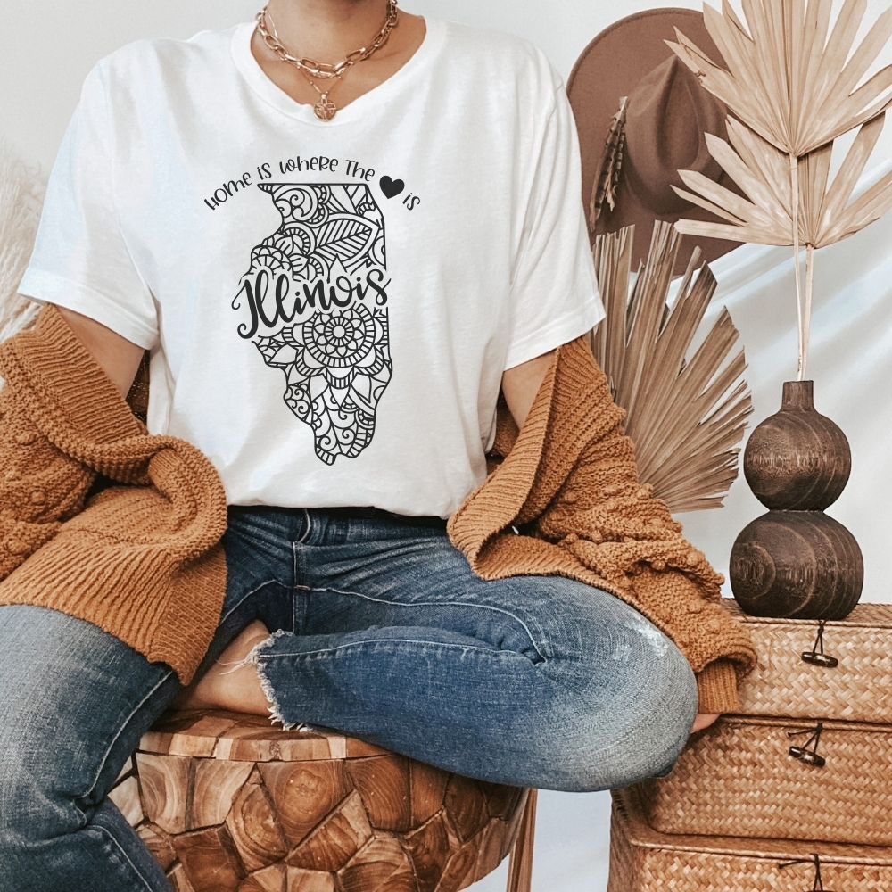 Illinois is Where the Heart is T-Shirt - HMDesignStudioUS