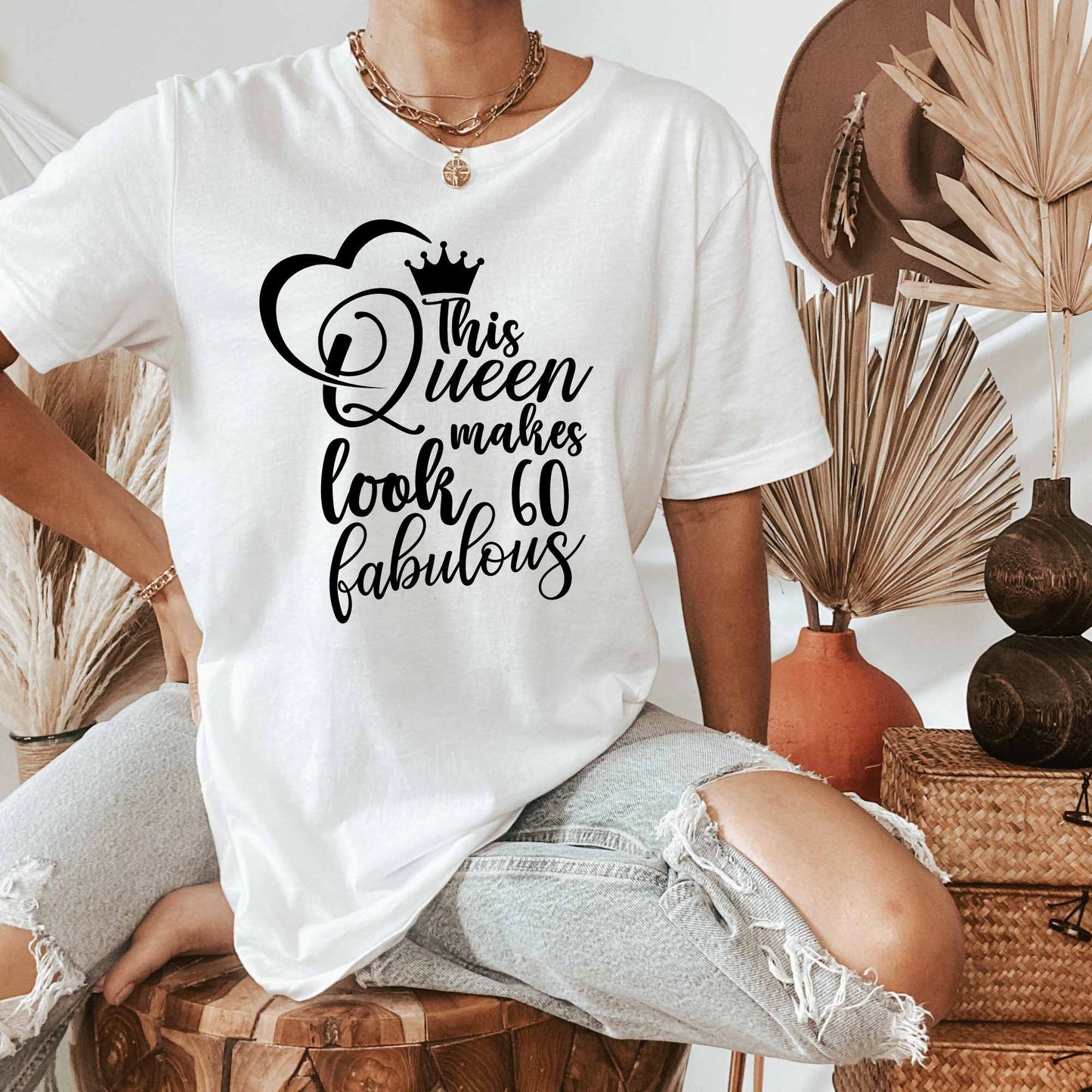 This Queen Makes 60 Look Fabulous, 60 Birthday Shirt for Women, Gift for 60th Birthday Party